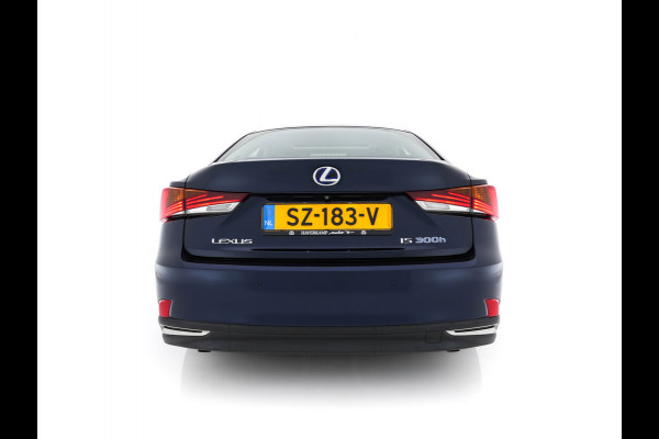 Lexus IS 300h Hybrid Business Line Aut. *PANO | LEATHER-MICROFIBRE | FULL-LED | NAVI-FULLMAP | HEATED-COMFORTSEATS | CAMERA | ECC | SHIFT-PADDLES | PDC | CRUISE | 17''ALU*
