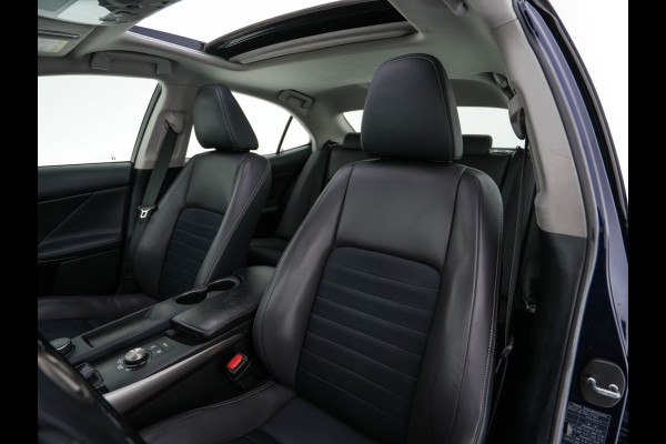 Lexus IS 300h Hybrid Business Line Aut. *PANO | LEATHER-MICROFIBRE | FULL-LED | NAVI-FULLMAP | HEATED-COMFORTSEATS | CAMERA | ECC | SHIFT-PADDLES | PDC | CRUISE | 17''ALU*