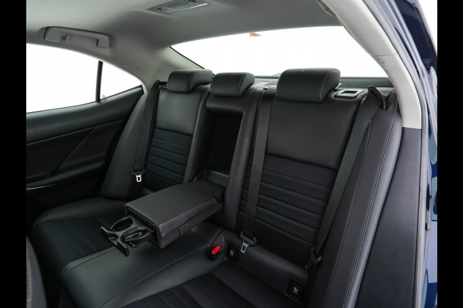 Lexus IS 300h Hybrid Business Line Aut. *PANO | LEATHER-MICROFIBRE | FULL-LED | NAVI-FULLMAP | HEATED-COMFORTSEATS | CAMERA | ECC | SHIFT-PADDLES | PDC | CRUISE | 17''ALU*