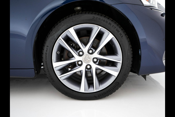 Lexus IS 300h Hybrid Business Line Aut. *PANO | LEATHER-MICROFIBRE | FULL-LED | NAVI-FULLMAP | HEATED-COMFORTSEATS | CAMERA | ECC | SHIFT-PADDLES | PDC | CRUISE | 17''ALU*