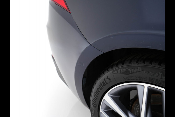 Lexus IS 300h Hybrid Business Line Aut. *PANO | LEATHER-MICROFIBRE | FULL-LED | NAVI-FULLMAP | HEATED-COMFORTSEATS | CAMERA | ECC | SHIFT-PADDLES | PDC | CRUISE | 17''ALU*