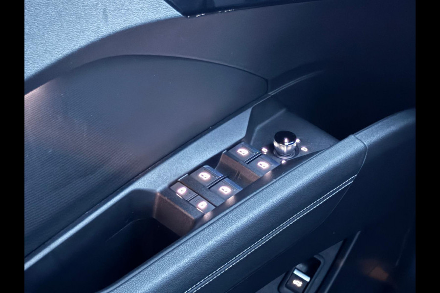 Audi Q4 Sportback e-tron 35 Launch edition Advanced Plus 55 kWh, SOH 92%, panoramadak, leder, trekhaak, stoelverwarming