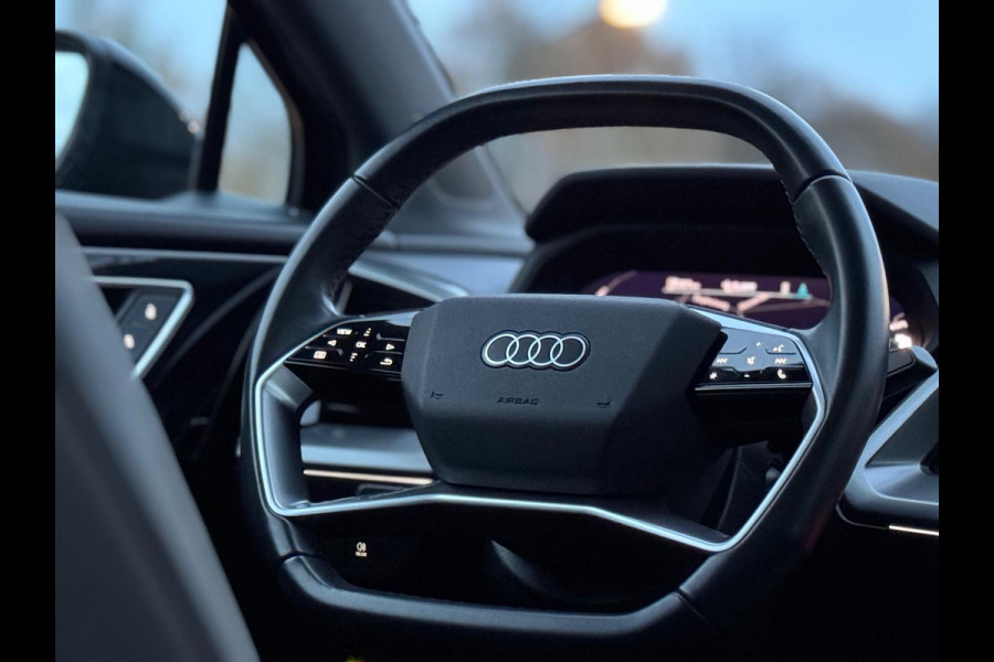 Audi Q4 Sportback e-tron 35 Launch edition Advanced Plus 55 kWh, SOH 92%, panoramadak, leder, trekhaak, stoelverwarming