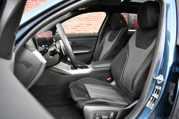 BMW 3 Serie Touring 330e M-Sport LCI-2 Pano Trekh ACC H/K 360 HUD 19inch