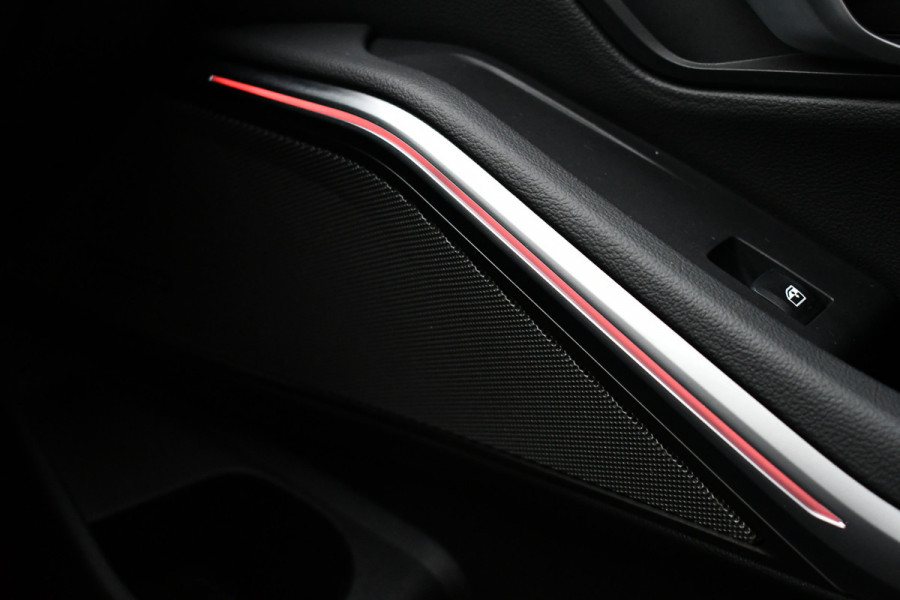 BMW 3 Serie Touring 330e M-Sport LCI-2 Pano Trekh ACC H/K 360 HUD 19inch