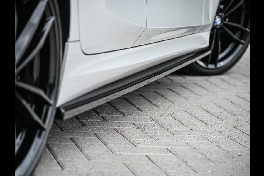 BMW 3 Serie Touring 330e xDrive M-SPORT | FACELIFT | ACCU 19,5 kWh | ACTIVE CRUISE | ELEKTR. TREKHAAK | HIFI AUDIO | SHADOW LINE | CAMERA |