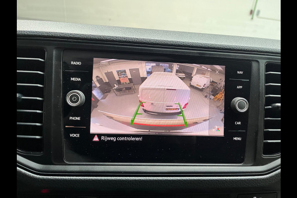 Volkswagen Crafter LAADKLEP L3H3 AUTOMAAT DSG 35 2.0 TDI 140PK 3Persoons, Airco, CruiseControl, Groot Scherm, RIJKLAARPRIJS!