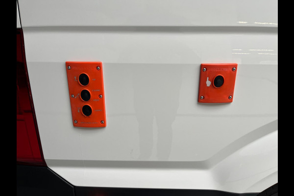 Volkswagen Crafter LAADKLEP L3H3 AUTOMAAT DSG 35 2.0 TDI 140PK 3Persoons, Airco, CruiseControl, Groot Scherm, RIJKLAARPRIJS!