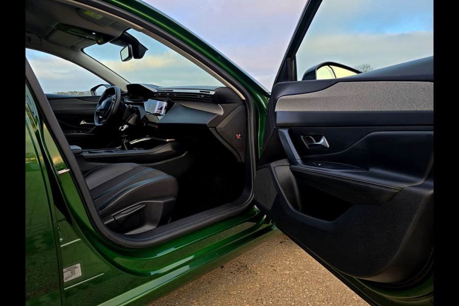 Peugeot 308 1.2 PureTech Allure - 130 Pk - Euro 6 - ParkeerCamera - Navi - ACC - Climate Control