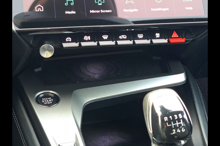 Peugeot 308 1.2 PureTech Allure - 130 Pk - Euro 6 - ParkeerCamera - Navi - ACC - Climate Control