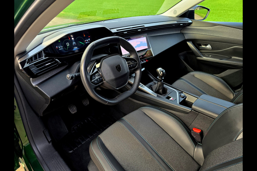 Peugeot 308 1.2 PureTech Allure - 130 Pk - Euro 6 - ParkeerCamera - Navi - ACC - Climate Control