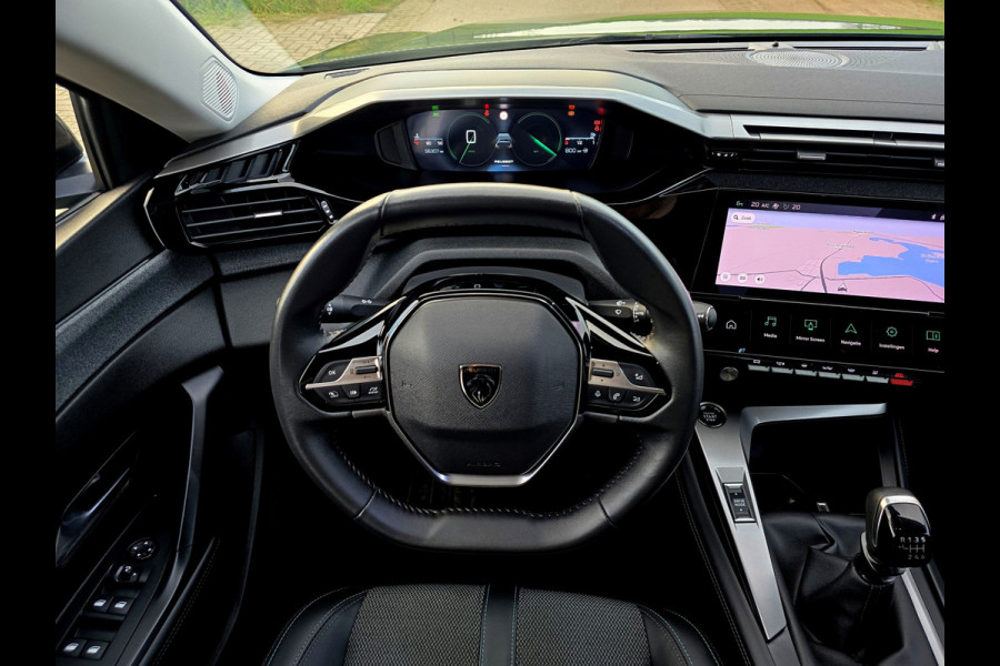 Peugeot 308 1.2 PureTech Allure - 130 Pk - Euro 6 - ParkeerCamera - Navi - ACC - Climate Control