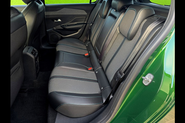 Peugeot 308 1.2 PureTech Allure - 130 Pk - Euro 6 - ParkeerCamera - Navi - ACC - Climate Control