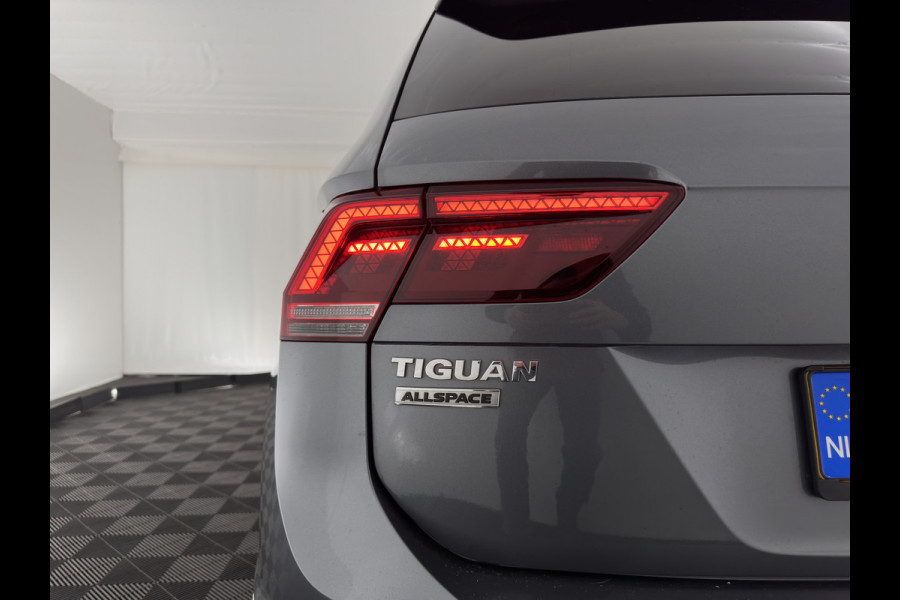 Volkswagen Tiguan Allspace 1.5 TSI R-line Highline Business (7-Pers.) (INCL-BTW) Aut * PANO | NAVI-FULLMAP | XENON | ALCANTARA | HEATED-ERGONOMIC-SPORTSEATS | KEYLESS | PRIVACY-GLASS | CAMERA | DAB | DIGI-COCKPIT | PDC | TOWBAR | ECC | 19"ALU*
