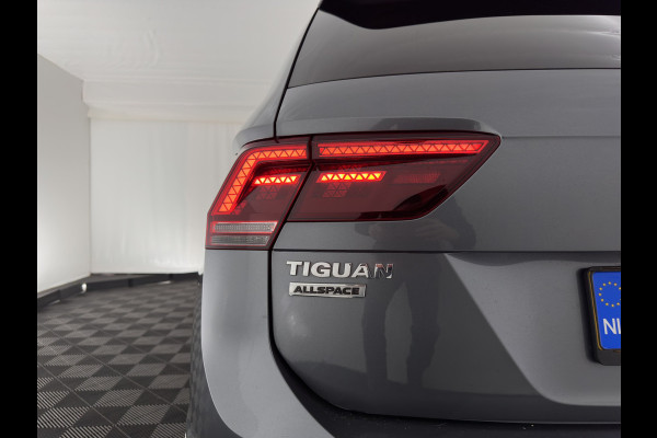 Volkswagen Tiguan Allspace 1.5 TSI R-line Highline Business (7-Pers.) (INCL-BTW) Aut * PANO | NAVI-FULLMAP | XENON | ALCANTARA | HEATED-ERGONOMIC-SPORTSEATS | KEYLESS | PRIVACY-GLASS | CAMERA | DAB | DIGI-COCKPIT | PDC | TOWBAR | ECC | 19"ALU*