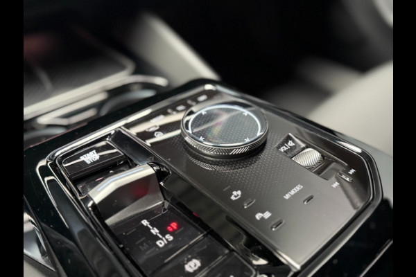 BMW 5 Serie 530e x-Drive M-Sport Pro-20 inch trekhaak panorama head-up key-less