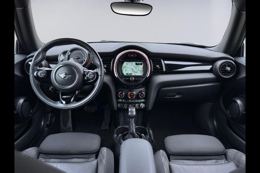 MINI Mini 1.5 Cooper AUTOMAAT Chili Business, 25000 km, navigatie, 1/2 lederen sportinterieur, Origineel Nederlandse auto nap