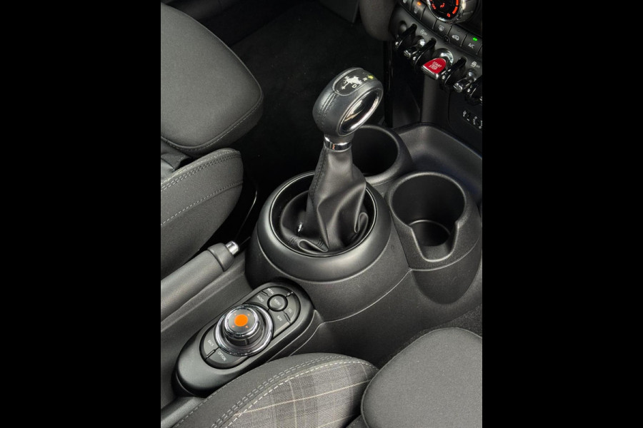 MINI Mini 1.5 Cooper AUTOMAAT Chili Business, 25000 km, navigatie, 1/2 lederen sportinterieur, Origineel Nederlandse auto nap