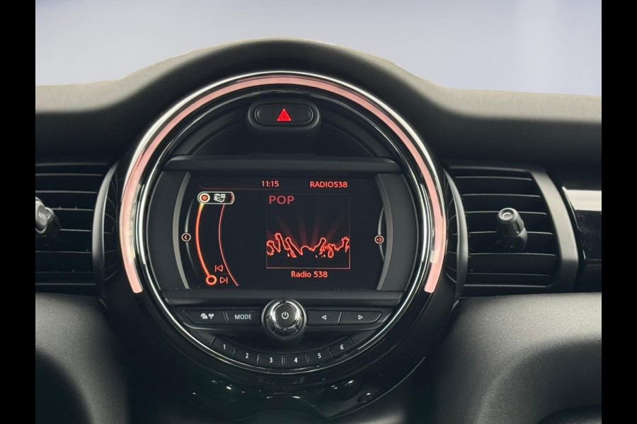 MINI Mini 1.5 Cooper AUTOMAAT Chili Business, 25000 km, navigatie, 1/2 lederen sportinterieur, Origineel Nederlandse auto nap