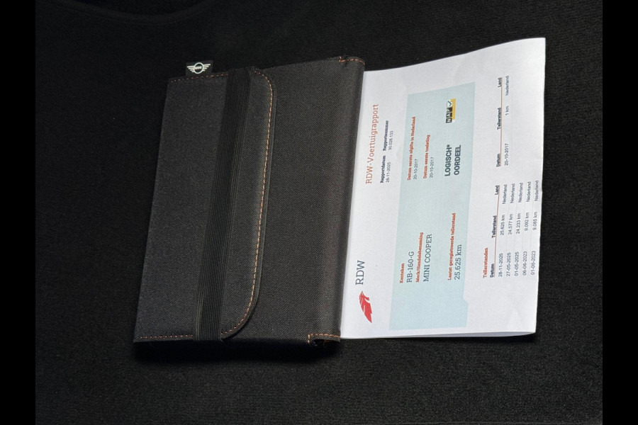 MINI Mini 1.5 Cooper AUTOMAAT Chili Business, 25000 km, navigatie, 1/2 lederen sportinterieur, Origineel Nederlandse auto nap