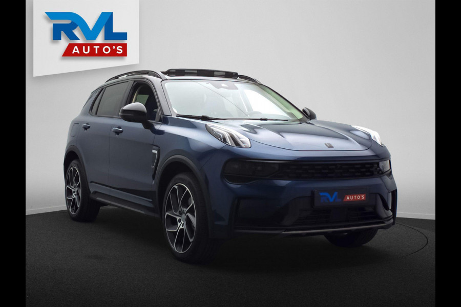Lynk & Co 01 1.5 261PK Plug-in Hybrid* Black pakket* Zwarte Hemel* 360° Camera Pano/dak Apple/Carplay Adaptive/Cruise