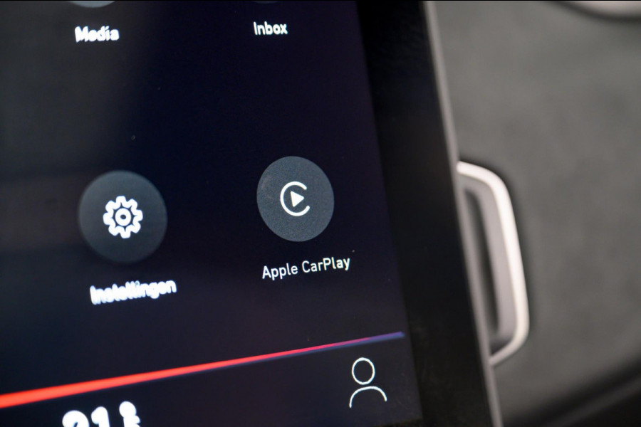 Lynk & Co 01 1.5 261PK Plug-in Hybrid* Black pakket* Zwarte Hemel* 360° Camera Pano/dak Apple/Carplay Adaptive/Cruise