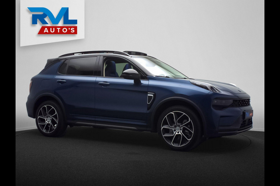 Lynk & Co 01 1.5 261PK Plug-in Hybrid* Black pakket* Zwarte Hemel* 360° Camera Pano/dak Apple/Carplay Adaptive/Cruise