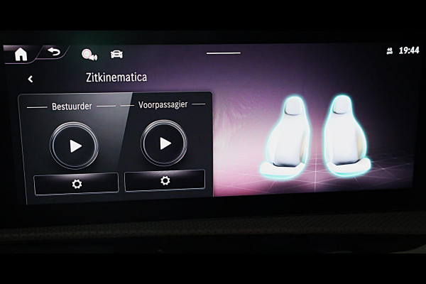 Mercedes-Benz CLA-Klasse Shooting Brake 250 e AMG Line / ACC / Memory / Head Up / Elek Stoelen / 360 Camera / Lane Assist / 19 Inc