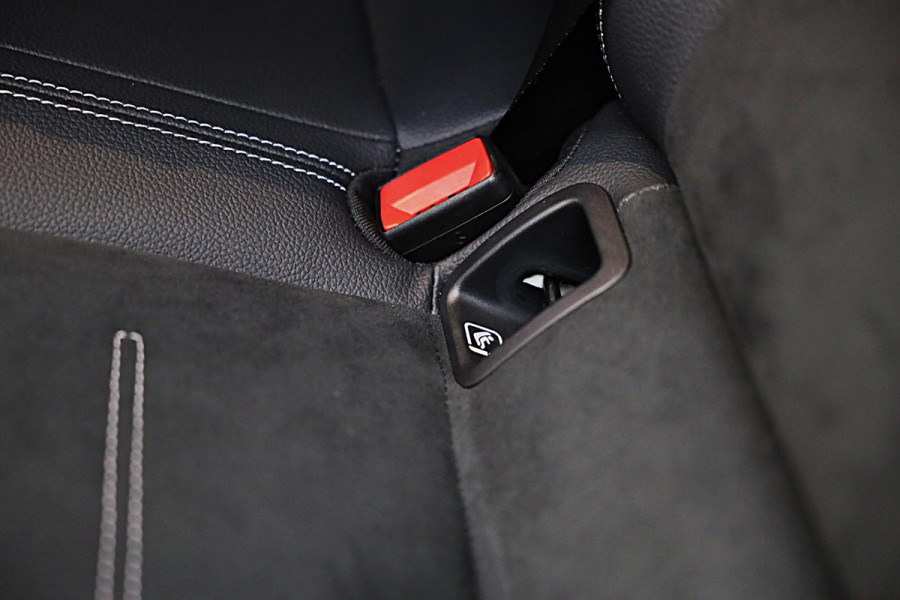 Mercedes-Benz CLA-Klasse Shooting Brake 250 e AMG Line / ACC / Memory / Head Up / Elek Stoelen / 360 Camera / Lane Assist / 19 Inc