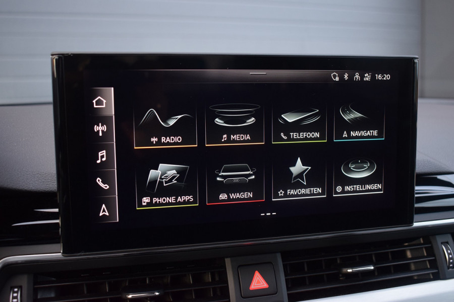 Audi A4 35 TFSI 150pk S-tronic S-line Black Edition | Panoramadak | Virtual | Sfeerverlichting