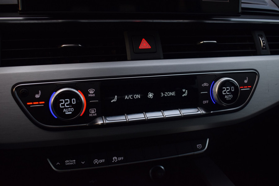 Audi A4 35 TFSI 150pk S-tronic S-line Black Edition | Panoramadak | Virtual | Sfeerverlichting