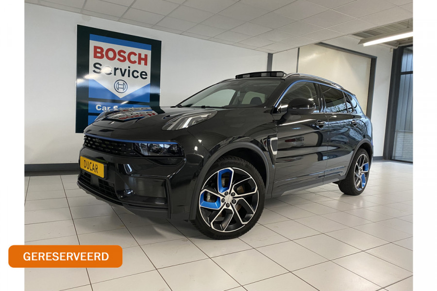 Lynk & Co 01 1.5 Panoramadak / Apple carplay android / 360 Camera / gelaagd glas