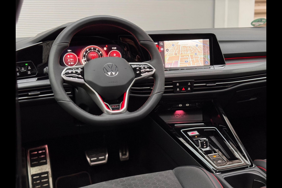 Volkswagen Golf 2.0 TSI GTI Clubsport Pano/Matrix/HuD/Camera