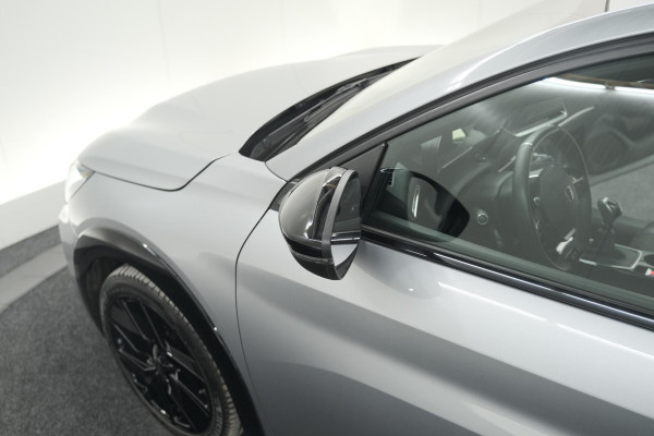 Peugeot 208 PureTech 100 GT Dark Edition | Camera | Navigatie | Apple Carplay | Parkeersensoren