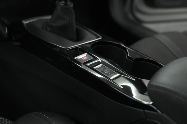 Peugeot 208 PureTech 100 GT Dark Edition | Camera | Navigatie | Apple Carplay | Parkeersensoren