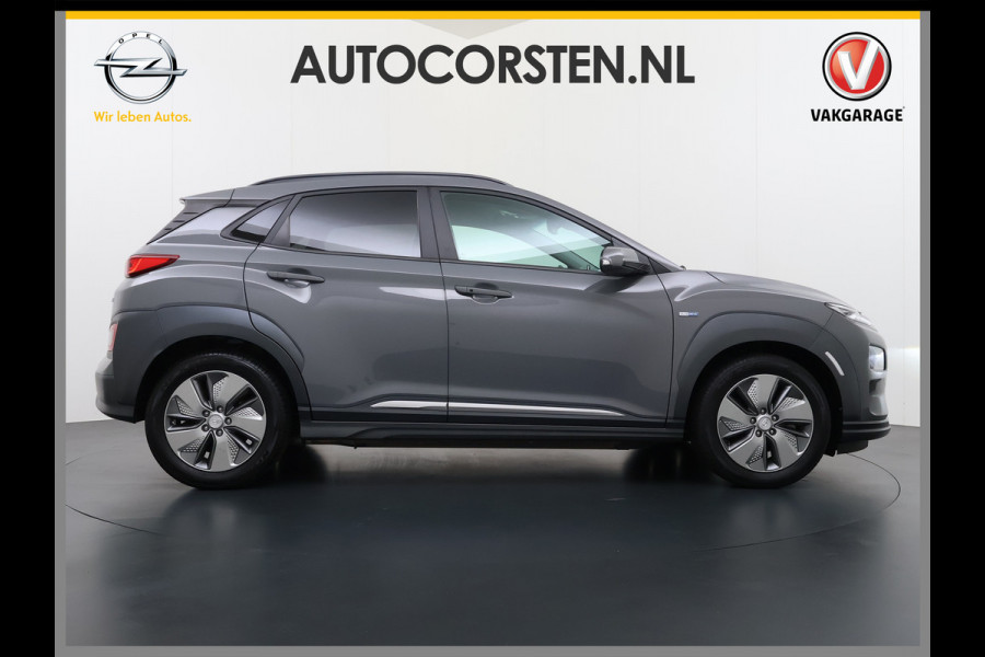 Hyundai Kona EV Premium 64kWh Leer SOH 100% Warmtepomp Krell®-Premium Audio Stoelverwarming+Koeling Camera Apple Carplay Android Auto Head-Up Stuurverwarming Elek.Stoelen Blind Spot Lane Assist VESS 1e Eigenaar Origineel Nederlandse Auto 45.000,-nieuw