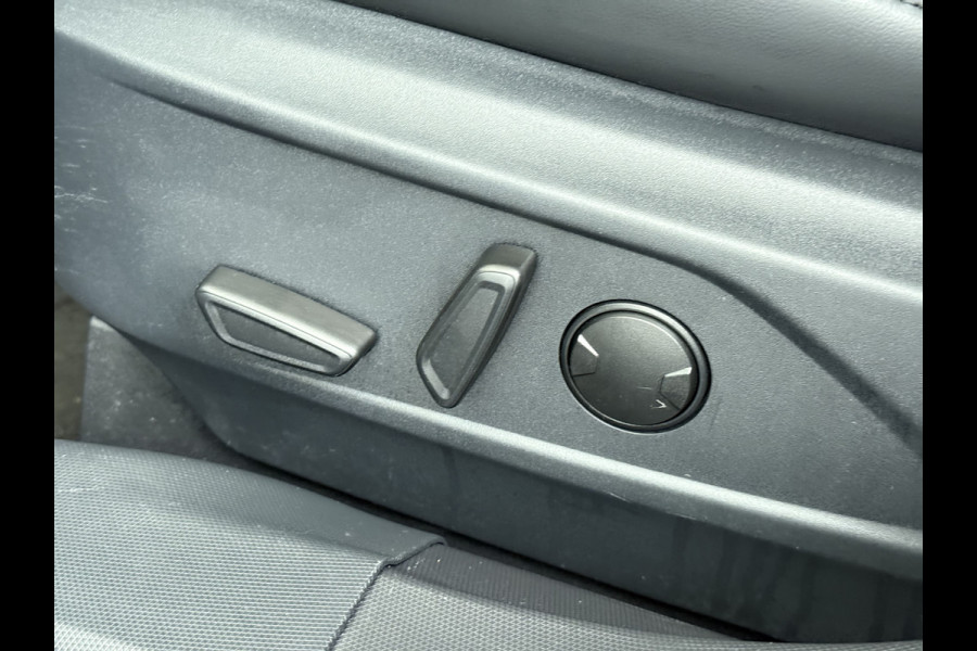 Ford Mustang Mach-E Extended Range RWD 98kWhTechnology Pack Plus Leder Pano-dak Extend B&O®-Hifi Audio 360°Camera Stoel+Stuurverwarming SOH 92.5% Memory Keyless Lane Departure Warning/Lane Keeping Aid Road Edge Detection 1e Eigenaar Origineel Nederlandse Auto Nieuwprijs €60.674,-