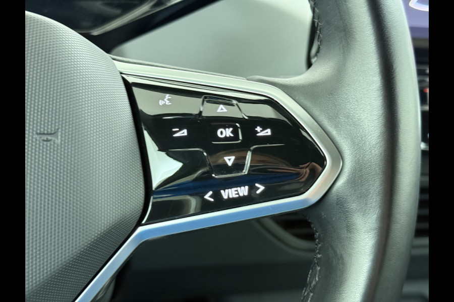Volkswagen ID.3 First Plus 58 kWh SOH 96% Adap.Cruise Matrix led 19"lm Stoel-verwarmd Navi-Pro Camera Apple Carplay Ecc Auto Lmv DAB  Keyless Advanced Led-a-licht dynamisch Zwarte Hemel Origineel Nederlandse Auto € 44.000 nieuw !