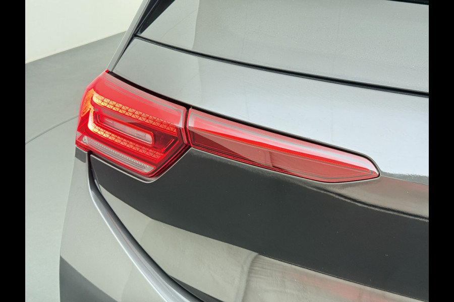 Volkswagen ID.3 First Plus 58 kWh SOH 96% Adap.Cruise Matrix led 19"lm Stoel-verwarmd Navi-Pro Camera Apple Carplay Ecc Auto Lmv DAB  Keyless Advanced Led-a-licht dynamisch Zwarte Hemel Origineel Nederlandse Auto € 44.000 nieuw !
