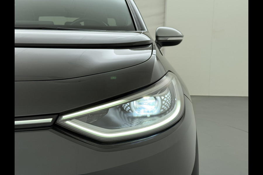 Volkswagen ID.3 First Plus 58 kWh SOH 96% Adap.Cruise Matrix led 19"lm Stoel-verwarmd Navi-Pro Camera Apple Carplay Ecc Auto Lmv DAB  Keyless Advanced Led-a-licht dynamisch Zwarte Hemel Origineel Nederlandse Auto € 44.000 nieuw !