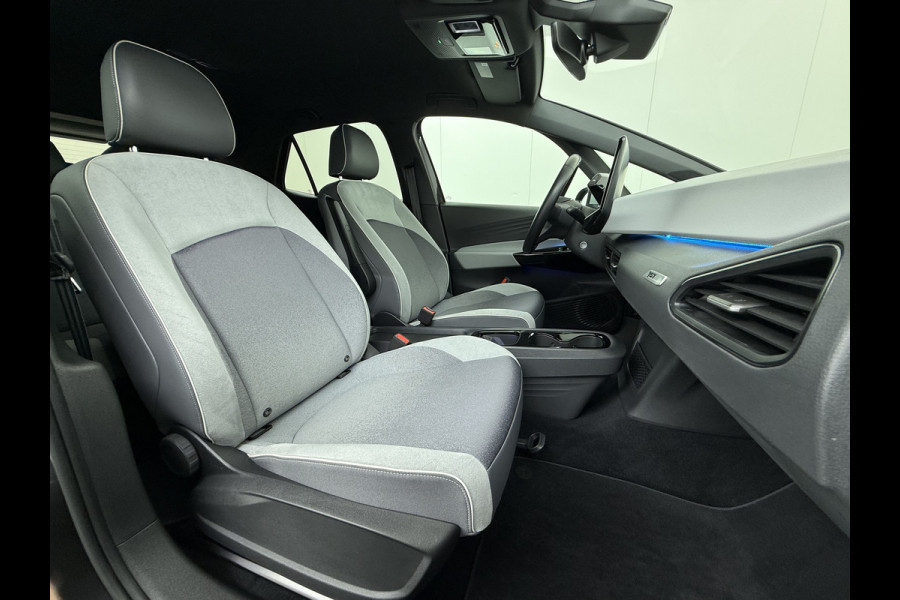 Volkswagen ID.3 First Plus 58 kWh SOH 96% Adap.Cruise Matrix led 19"lm Stoel-verwarmd Navi-Pro Camera Apple Carplay Ecc Auto Lmv DAB  Keyless Advanced Led-a-licht dynamisch Zwarte Hemel Origineel Nederlandse Auto € 44.000 nieuw !