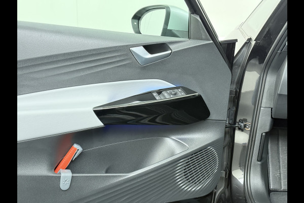 Volkswagen ID.3 First Plus 58 kWh SOH 96% Adap.Cruise Matrix led 19"lm Stoel-verwarmd Navi-Pro Camera Apple Carplay Ecc Auto Lmv DAB  Keyless Advanced Led-a-licht dynamisch Zwarte Hemel Origineel Nederlandse Auto € 44.000 nieuw !