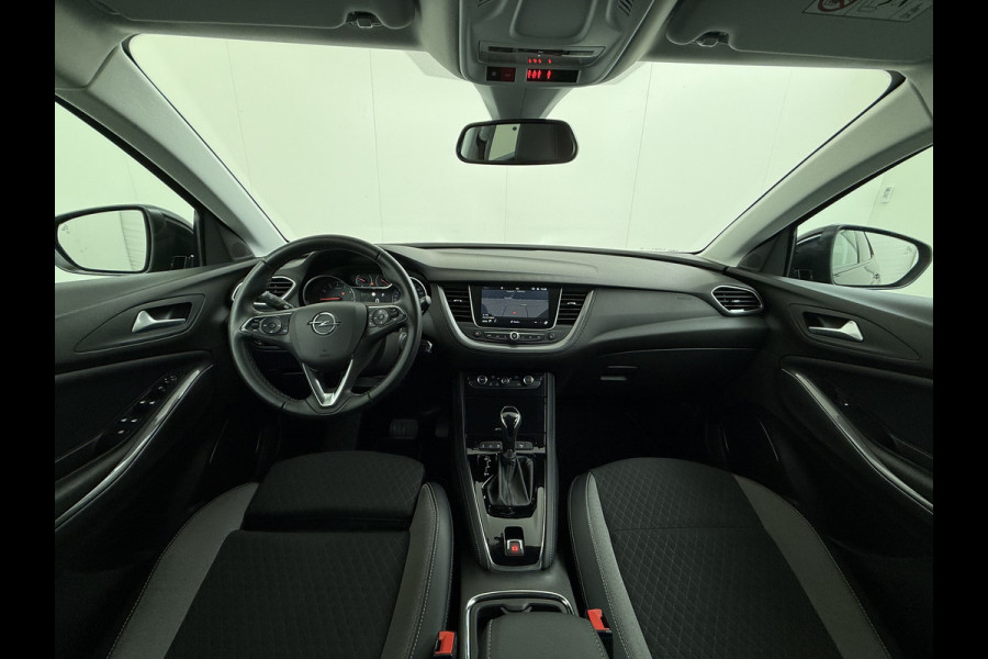 Opel Grandland X T131PK AUT-8Navi Trekhaak Innovation Camera Pdc Ecc Apple Carplay Android AGR-Comfortstoel LED Cruise Control Lane Assist Lmv 18" Licht-Regensensor Sensor dodehoek 1e Eigenaar Origineel Nederlandse Auto 1.300KG Trekgewicht € 40.000 nieuw