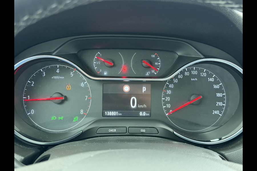 Opel Grandland X T131PK AUT-8Navi Trekhaak Innovation Camera Pdc Ecc Apple Carplay Android AGR-Comfortstoel LED Cruise Control Lane Assist Lmv 18" Licht-Regensensor Sensor dodehoek 1e Eigenaar Origineel Nederlandse Auto 1.300KG Trekgewicht € 40.000 nieuw