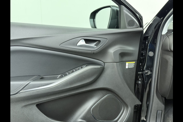 Opel Grandland X T131PK AUT-8Navi Trekhaak Innovation Camera Pdc Ecc Apple Carplay Android AGR-Comfortstoel LED Cruise Control Lane Assist Lmv 18" Licht-Regensensor Sensor dodehoek 1e Eigenaar Origineel Nederlandse Auto 1.300KG Trekgewicht € 40.000 nieuw