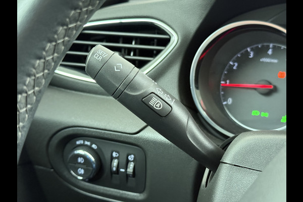 Opel Grandland X T131PK AUT-8Navi Trekhaak Innovation Camera Pdc Ecc Apple Carplay Android AGR-Comfortstoel LED Cruise Control Lane Assist Lmv 18" Licht-Regensensor Sensor dodehoek 1e Eigenaar Origineel Nederlandse Auto 1.300KG Trekgewicht € 40.000 nieuw