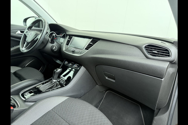 Opel Grandland X T131PK AUT-8Navi Trekhaak Innovation Camera Pdc Ecc Apple Carplay Android AGR-Comfortstoel LED Cruise Control Lane Assist Lmv 18" Licht-Regensensor Sensor dodehoek 1e Eigenaar Origineel Nederlandse Auto 1.300KG Trekgewicht € 40.000 nieuw