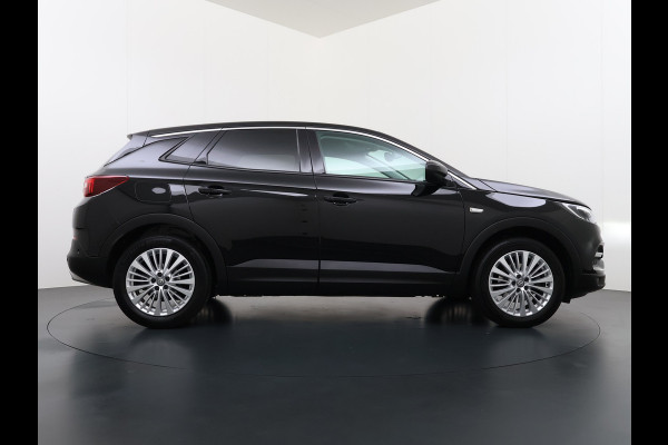 Opel Grandland X T131PK AUT-8Navi Trekhaak Innovation Camera Pdc Ecc Apple Carplay Android AGR-Comfortstoel LED Cruise Control Lane Assist Lmv 18" Licht-Regensensor Sensor dodehoek 1e Eigenaar Origineel Nederlandse Auto 1.300KG Trekgewicht € 40.000 nieuw