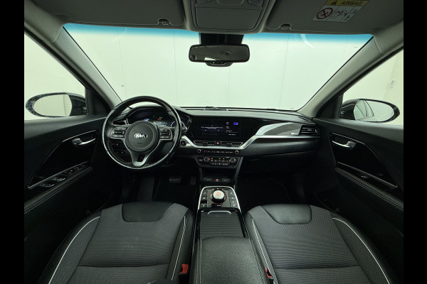 Kia e-Niro EV 64kWh SOH 100% W-pomp Adaptive-Cruise Camera Apple Carplay Android Auto Navi Ecc DynamicLine Stoel-Stuurverwarming Pdc Lane Assist VESS DAB Led Isofix Keyless € 45.000 nieuw Origineel Nederlandse Auto