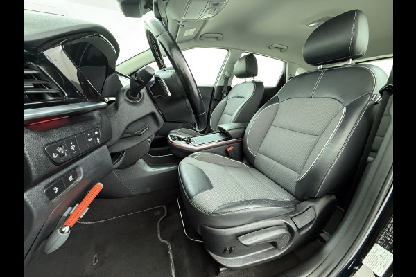 Kia e-Niro EV 64kWh SOH 100% W-pomp Adaptive-Cruise Camera Apple Carplay Android Auto Navi Ecc DynamicLine Stoel-Stuurverwarming Pdc Lane Assist VESS DAB Led Isofix Keyless € 45.000 nieuw Origineel Nederlandse Auto